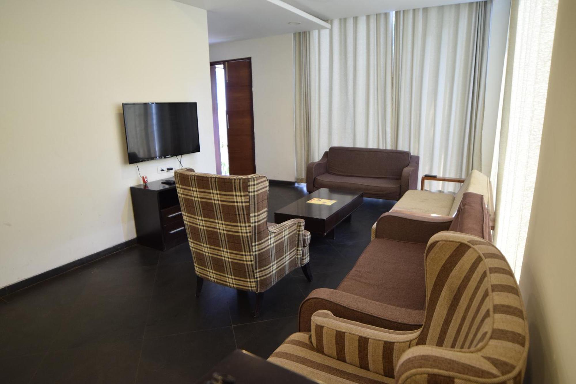 The Eternal Wave By Krish Retreat Apartment กาลังกูติ ภายนอก รูปภาพ