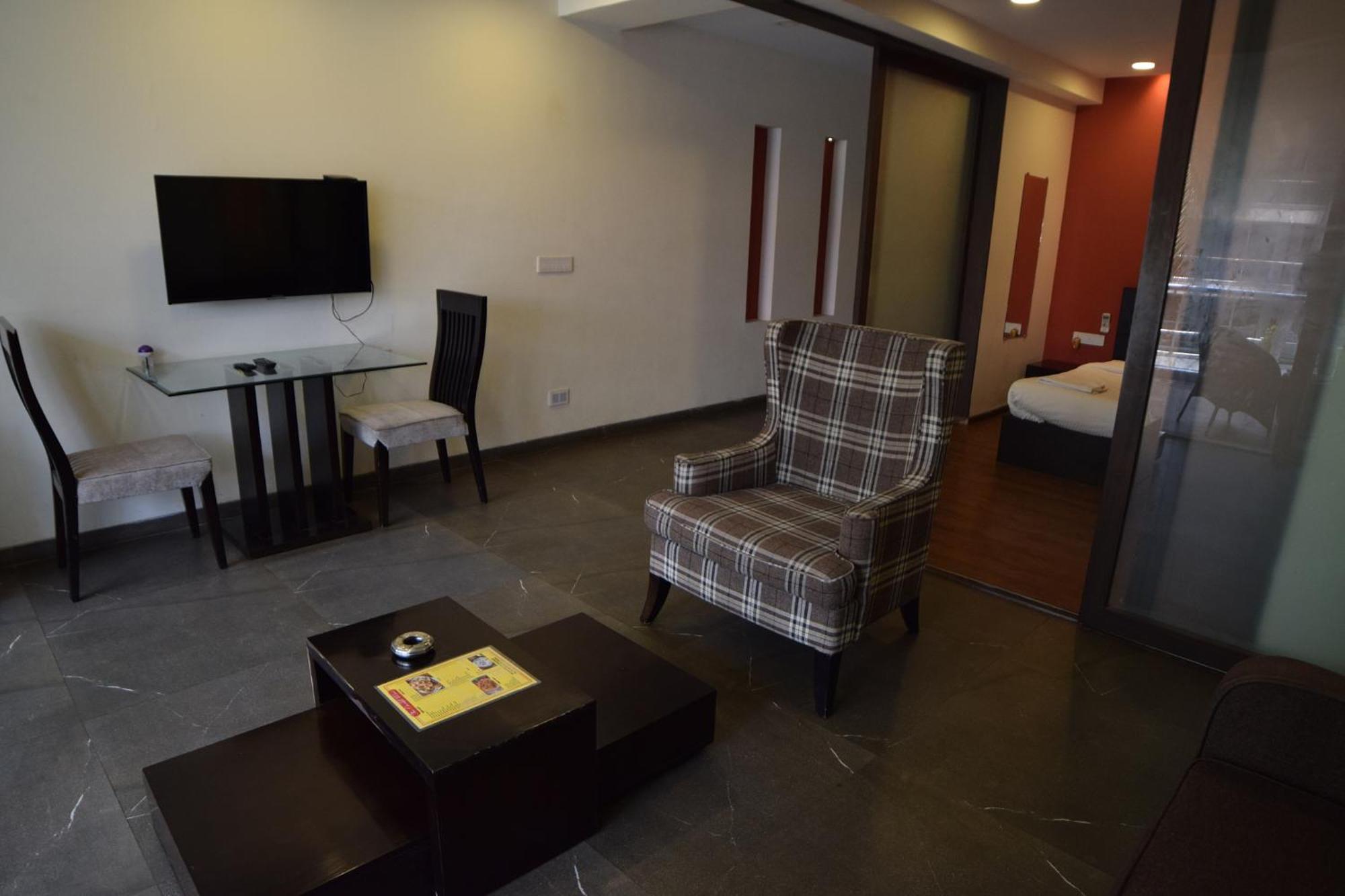 The Eternal Wave By Krish Retreat Apartment กาลังกูติ ภายนอก รูปภาพ